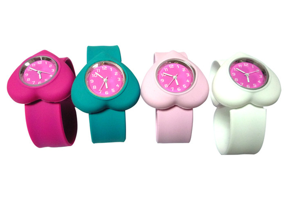 Herz Form Japan Bewegung Silikon Slap Armband Uhren mit umweltfreundlichen Materialien